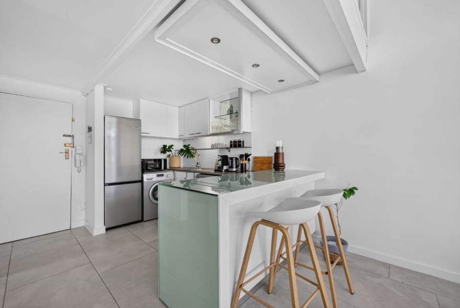 1 Bedroom Property for Sale in Gardens Western Cape